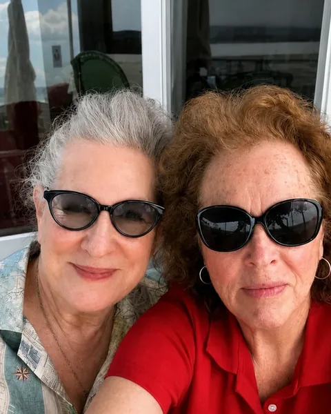 Andrea Sims with Bette Midler Andrea Sims with Bette Midler